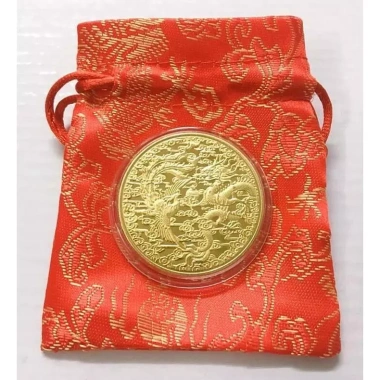 Đồng Xu Long Phụng Sum Vầy May Mắn 2.026 - Quà Phong Thủy, Túi Gấm Đỏ 34.980 VNĐ 2 Đồng Xu Long Phụng Sum Vầy May Mắn 2.026 - Quà Phong Thủy, Túi Gấm Đỏ 34.980 VNĐ 2
