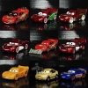 Đua Xe Ô Tô Lightning McQueen 3 Hàng Rào Lật Hợp Kim Mô Hình Cặp Đôi Phóng Viên 178.200