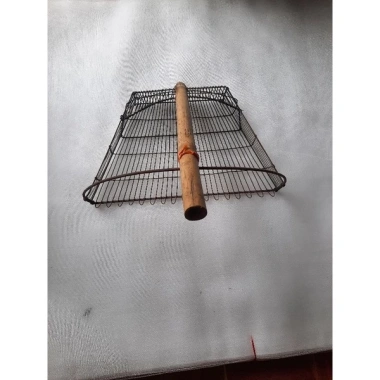 Dụng cụ cào hến ốc trên sông - Tiện lợi, bền chắc, giảm giá 260.000 VND