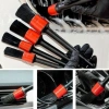 Dụng cụ rửa xe máy ô tô: Găng tay, cọ rửa, khăn lau, bàn chải, giá 12.000đ 2