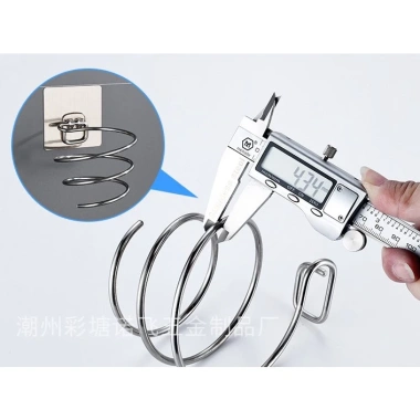 Dụng Cụ Treo Máy Sấy Tóc Inox Kiểu Cơn Lốc Xoắn - Kệ Treo Bền Bỉ, Giá 25.000 5 Dụng Cụ Treo Máy Sấy Tóc Inox Kiểu Cơn Lốc Xoắn - Kệ Treo Bền Bỉ, Giá 25.000 5