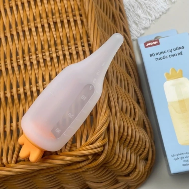 Dụng cụ uống thuốc cho bé Jubon - Silicon mềm, chống sặc, an toàn, giảm giá 40.000đ