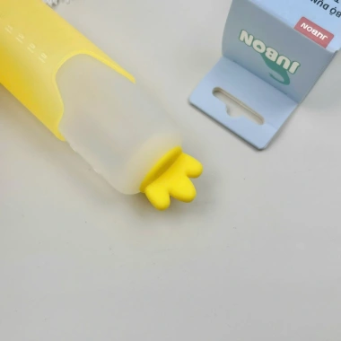 Dụng cụ uống thuốc cho bé Jubon - Silicon mềm, chống sặc, an toàn, giảm giá 40.000đ