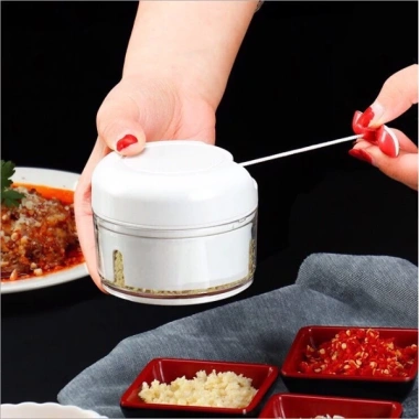 Dụng Cụ Xay Tỏi Ớt Bằng Tay Có Dây Kéo Tiện Dụng Chooper Trắng Giá 29.000