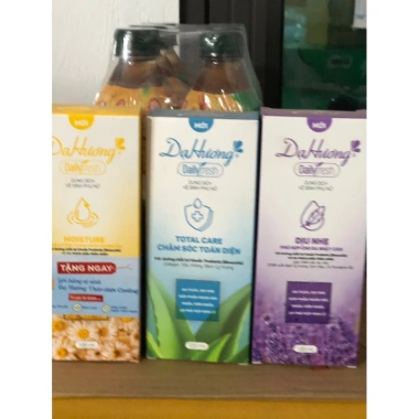 Dung Dịch Vệ Sinh Phụ Nữ Dạ Hương Moisture 120ml - Dịu Nhẹ Dưỡng Ẩm, Giá 69k
