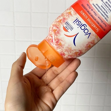 Dung dịch vệ sinh phụ nữ Vagisil Sensitive Daily Intimate Wash 240ml Dịu nhẹ, bảo vệ pH, giảm ngứa, giá 249.000 VND