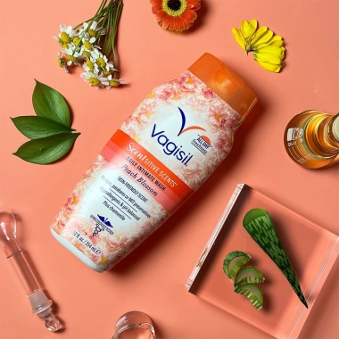Dung dịch vệ sinh phụ nữ Vagisil Sensitive Intimate Wash 240ml - Dịu nhẹ không kích ứng, giảm giá 249.000 VND