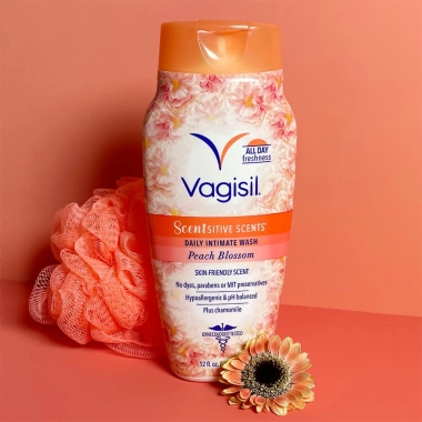 Dung dịch vệ sinh phụ nữ Vagisil Sensitive Intimate Wash 240ml - Dịu nhẹ không kích ứng, giảm giá 249.000 VND