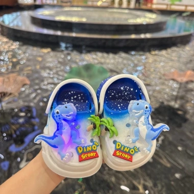 FOM NHỎ Đèn Dép Sục Khủng Long Vẩy Sơn êm Chân Bé Dino Story MONKIDS-2.025 85.000 2