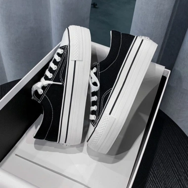 Free ship Giày Thể Thao Nữ Sneaker Đế Độn 4CM Giá 698.000 - Dễ phối đồ