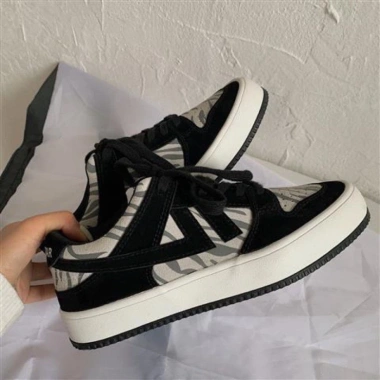 Free ship Giày thể thao nữ viền vằn phối da lộn Hottrend 2.021 giá chỉ 710.000 2