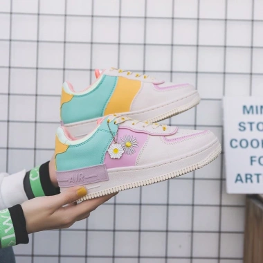Free ship Giày Thể Thao Sneaker Nữ Dây Hoa Cúc Giá chỉ 698.000 kèm phụ kiện