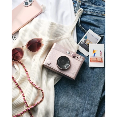 Fujifilm Instax Mini Evo Máy chụp ảnh lấy ngay, in từ điện thoại, BH 1 năm, Giá 6.65 triệu