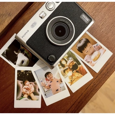 Fujifilm Instax Mini Evo Máy chụp ảnh lấy ngay, in từ điện thoại, BH 1 năm, Giá 6.65 triệu
