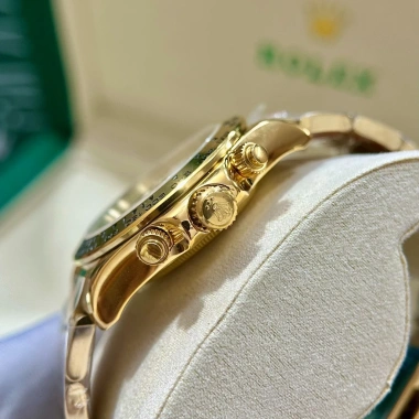 Fullbox Đồng hồ nam RoLex Automatic Datona mặt trắng viền vàng, dây thép vàng 40mm - Giá 3.967.632₫ 7 Fullbox Đồng hồ nam RoLex Automatic Datona mặt trắng viền vàng, dây thép vàng 40mm - Giá 3.967.632₫ 7