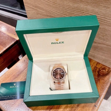 Fullbox Đồng Hồ Rolex Day Date 40mm - Giá 2,5 triệu, giảm giá, chất lượng chuẩn 8 Fullbox Đồng Hồ Rolex Day Date 40mm - Giá 2,5 triệu, giảm giá, chất lượng chuẩn 8