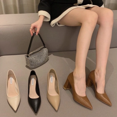 FULLBOX Giày cao gót vuông 7 phân siêu êm chân - Giá ưu đãi 500.000đ, giá gốc 625.000đ 3 FULLBOX Giày cao gót vuông 7 phân siêu êm chân - Giá ưu đãi 500.000đ, giá gốc 625.000đ 3