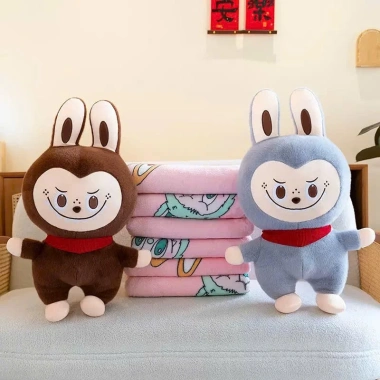 Gấu Bông Labubu Đeo Khăn kèm Chăn 2in1 ANVIHOME Em Bé Loopy Gấu Dâu Giá 250k 3
