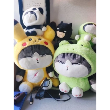 Gấu bông mèo Hoàng Thượng cosplay nhắn màu - Giá ưu đãi 100.000 VND, mềm mại, chi tiết sắc nét, quà tặng lý tưởng