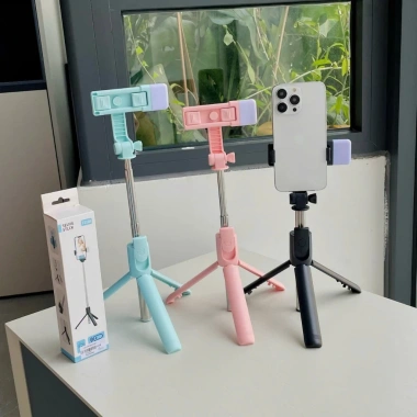 Gậy Chụp Hình 3 Chân F210S Selfie Remote Đèn LED Nhỏ Gọn Du Lịch Giá 95.000 VND 2