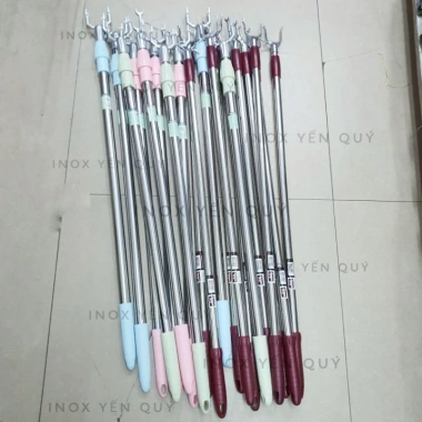 Gậy lấy quần áo dài 1.5m – Treo đồ nhanh cho nhà cao tầng, chung cư, chuồng cọp, chỉ 45.000₫