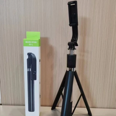 Gậy Selfie 3 chân R1L cao 1.7m, điều khiển từ xa, livestream, chụp ảnh, quay phim - 61.900₫ 5 Gậy Selfie 3 chân R1L cao 1.7m, điều khiển từ xa, livestream, chụp ảnh, quay phim - 61.900₫ 5