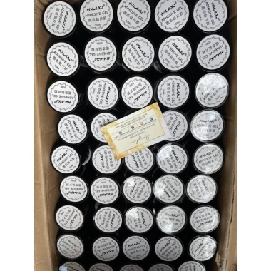 Gel Định Hình 30ml Giá Rẻ 70k - Giữ Nếp Vượt Trội, Không Bết, Thẩm Mỹ Tóc 2 Gel Định Hình 30ml Giá Rẻ 70k - Giữ Nếp Vượt Trội, Không Bết, Thẩm Mỹ Tóc 2