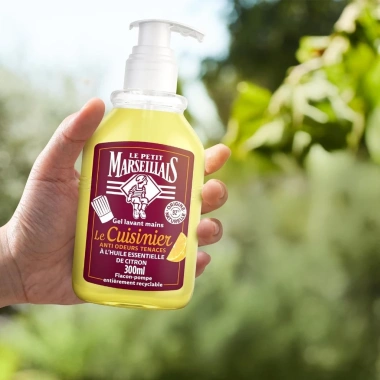 Gel rửa tay Le Petit Marseillais 300ml - Dưỡng ẩm, thơm tự nhiên, giảm còn 239.000đ