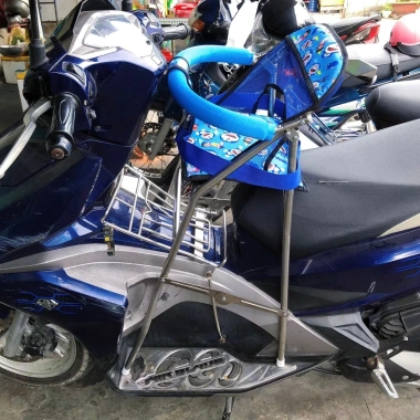 Ghế ga xếp inox cao cấp, vòng bảo hiểm, dây đai, phù hợp Scoopy Vision Vario SH – 265.300₫ 3