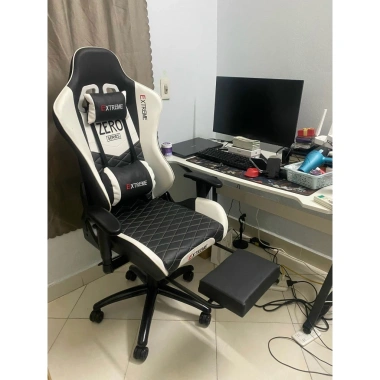 Ghế Gaming Extreme Zero V1+ Ngã Lưng 180° – Nâng 3D, Tặng 2 Gối, Chỉ 1.890.000₫