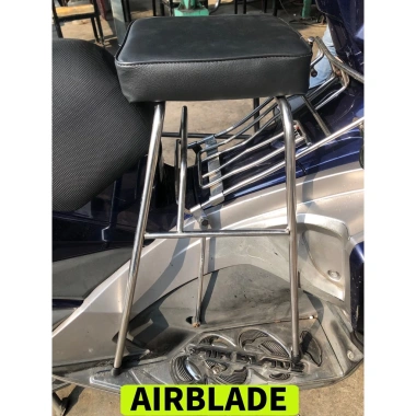 Ghế không tựa xe máy GA Airblade PCX Impluse Freego, inox yên nệm, giá 155.400đ 4 Ghế không tựa xe máy GA Airblade PCX Impluse Freego, inox yên nệm, giá 155.400đ 4