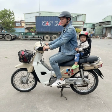 Ghế Ngồi Sau Xe Máy An Toàn Cho Bé Đa Năng Phù Hợp Xe Ga, Xe Số, Xe Côn Giá 325.500₫ 2 Ghế Ngồi Sau Xe Máy An Toàn Cho Bé Đa Năng Phù Hợp Xe Ga, Xe Số, Xe Côn Giá 325.500₫ 2
