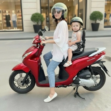Ghế Ngồi Sau Xe Máy An Toàn Cho Bé Đa Năng Phù Hợp Xe Ga, Xe Số, Xe Côn Giá 325.500₫ 6 Ghế Ngồi Sau Xe Máy An Toàn Cho Bé Đa Năng Phù Hợp Xe Ga, Xe Số, Xe Côn Giá 325.500₫ 6