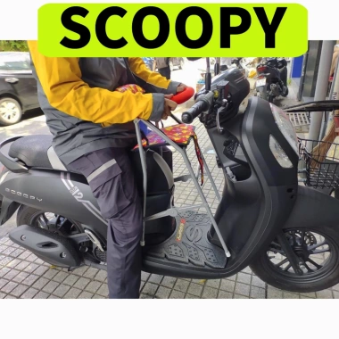 Ghế ngồi xe SCOOPY sắt sơn tĩnh điện xám có dây đai 100x4cm An toàn cho bé