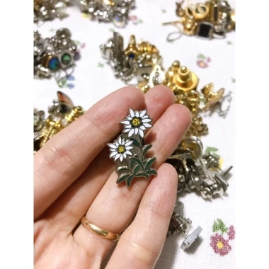 Ghim cài áo chất liệu kim loại, siêu bền, giá chỉ 20.000đ - giảm giá từ 25.200đ 11 Ghim cài áo chất liệu kim loại, siêu bền, giá chỉ 20.000đ - giảm giá từ 25.200đ 11