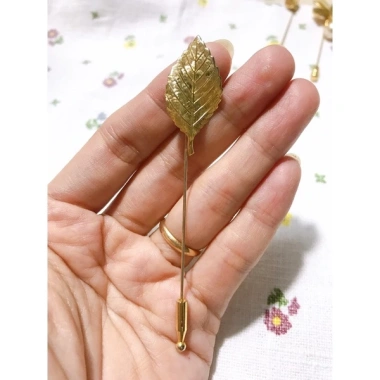 Ghim cài áo dáng dài chất liệu bền, chỉ 20.000đ, giảm, phù hợp mọi trang phục 3 Ghim cài áo dáng dài chất liệu bền, chỉ 20.000đ, giảm, phù hợp mọi trang phục 3
