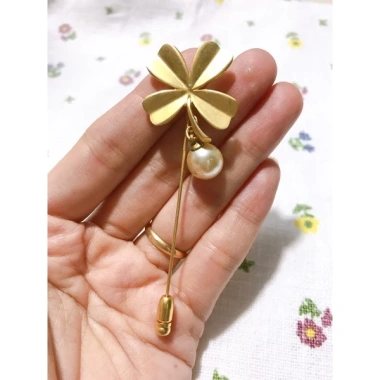 Ghim cài áo dáng dài chất liệu bền, chỉ 20.000đ, giảm, phù hợp mọi trang phục 7 Ghim cài áo dáng dài chất liệu bền, chỉ 20.000đ, giảm, phù hợp mọi trang phục 7