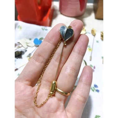 Ghim cài áo dáng dài chất liệu bền, chỉ 20.000đ, giảm, phù hợp mọi trang phục 8 Ghim cài áo dáng dài chất liệu bền, chỉ 20.000đ, giảm, phù hợp mọi trang phục 8