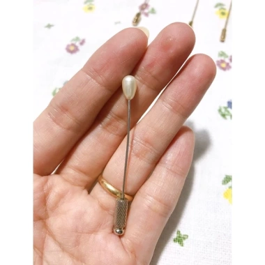 Ghim cài áo dáng dài chất liệu bền, chỉ 20.000đ, giảm, phù hợp mọi trang phục 9 Ghim cài áo dáng dài chất liệu bền, chỉ 20.000đ, giảm, phù hợp mọi trang phục 9
