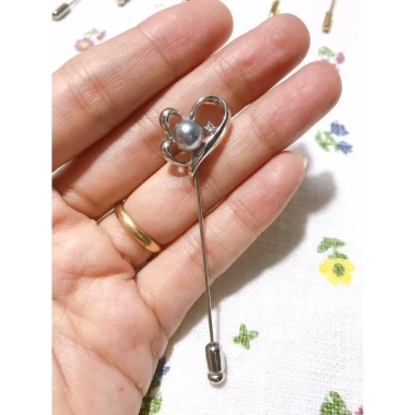 Ghim cài áo dáng dài chất liệu bền, chỉ 20.000đ, giảm, phù hợp mọi trang phục 12 Ghim cài áo dáng dài chất liệu bền, chỉ 20.000đ, giảm, phù hợp mọi trang phục 12