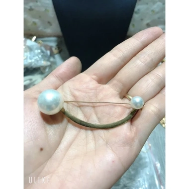 Ghim cài áo dáng dài - Thiết kế sang trọng, giá 15.000 VND (giảm 4.350 VND) 2 Ghim cài áo dáng dài - Thiết kế sang trọng, giá 15.000 VND (giảm 4.350 VND) 2