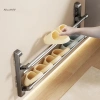 Giá đỡ dép treo tường không đục lỗ Stora Mới - Giá để giày sau cửa, thoát nước đa lớp 4
