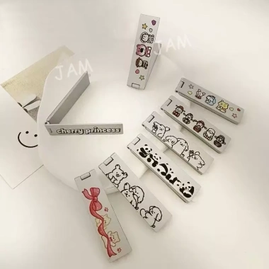 Giá đỡ điện thoại gập dạng vòng kéo dài, nhân vật hoạt hình dễ thương, chữ sáng tạo – chỉ 9.425₫ 4 Giá đỡ điện thoại gập dạng vòng kéo dài, nhân vật hoạt hình dễ thương, chữ sáng tạo – chỉ 9.425₫ 4