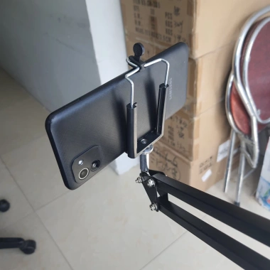 Giá đỡ điện thoại kẹp cạnh bàn xoay 360 độ đa năng - Giá chỉ 30.720đ, giảm tới 20% 7 Giá đỡ điện thoại kẹp cạnh bàn xoay 360 độ đa năng - Giá chỉ 30.720đ, giảm tới 20% 7