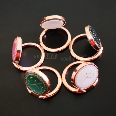 Giá đỡ điện thoại KOOSUK hình tròn xoay 360 độ tiện lợi – Giá 35.200₫ giảm 20% 8 Giá đỡ điện thoại KOOSUK hình tròn xoay 360 độ tiện lợi – Giá 35.200₫ giảm 20% 8