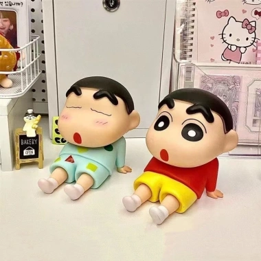 Giá Đỡ Điện Thoại Shin Cute - Kệ Xem Phim, Livestream, Trang Trí Bàn Học, Bàn Làm Việc, Giá Chỉ 25.000