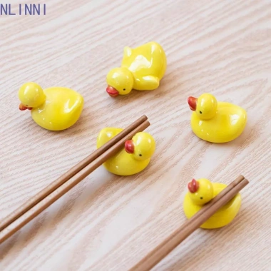 Giá đỡ đũa NLINNI hình con vịt hoạt hình gốm sứ Nhật Bản - 53.900đ
