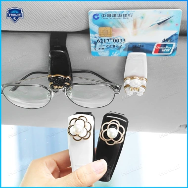 Giá Đỡ Mắt Kính & Thẻ Gắn Tấm Che Nắng Xe Hơi - Nhỏ Gọn Tiện Lợi, Giá 18.150₫ 7 Giá Đỡ Mắt Kính & Thẻ Gắn Tấm Che Nắng Xe Hơi - Nhỏ Gọn Tiện Lợi, Giá 18.150₫ 7