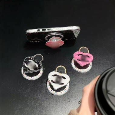 Giá đỡ từ tính nhẹ Chanel Style Red Love – Sang trọng, phù hợp Mac & PC – 113.466₫