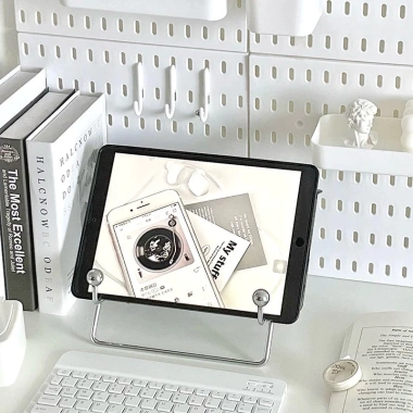 Giá Đựng Điện Thoại Ipad Kim Loại COLEEN – Bàn Học, Trang Trí Basic Giá 25.000 VNĐ